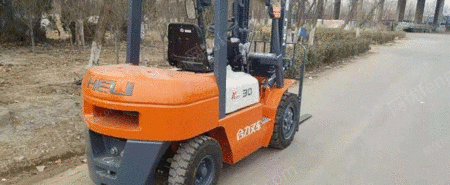 二手叉车出售