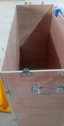 湖南株洲出售木箱，木板，有意者电联