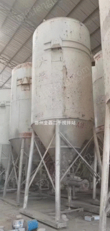 山東德州出售二手水泥倉,34個砂漿罐,成色精品 其它水泥設備出售