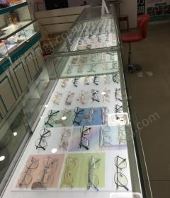 湖北荆州因去别的地方发展, 现将眼镜设备和展柜低价转让 