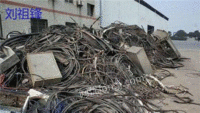 A large number of waste cables have been recycled in Wuhan, Hubei Province for a long time