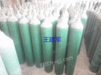 A batch of second-hand steel cylinders are sold in Henan