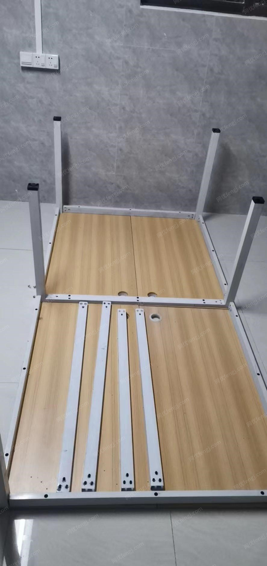 广东佛山出售1米2×0.6米×25mm厚桌子。方便拆装的，可办公可工作台。
