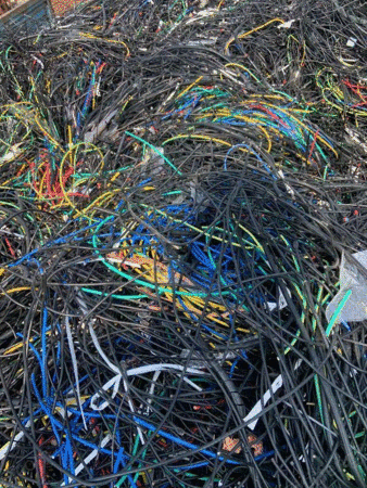 上海、廃棄電線ケーブルを大量回収