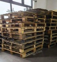 青浦地区出售公司闲置木托盘一批
