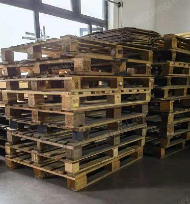 青浦地区出售公司闲置木托盘一批