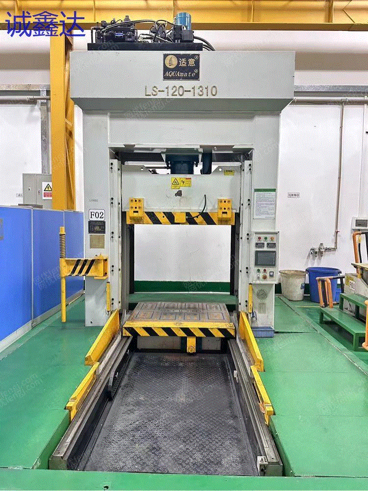 Mold manufacturing equipment of clamping machine