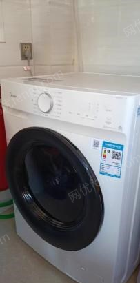 云南昆明出售美的九成新滚筒洗衣机