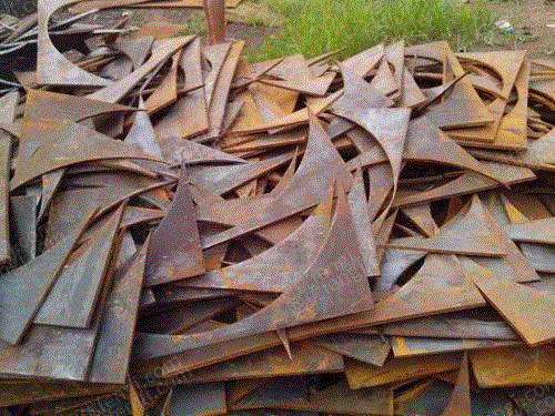 100 tons of scrap iron scraps from Chengxin Recycling Factory in Hubei Province