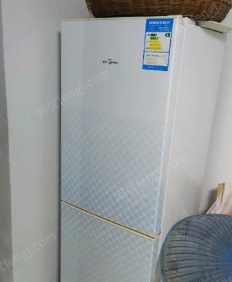 安徽六安因房子重新装修换中央空调，出售美的空调，冰箱，热水器等