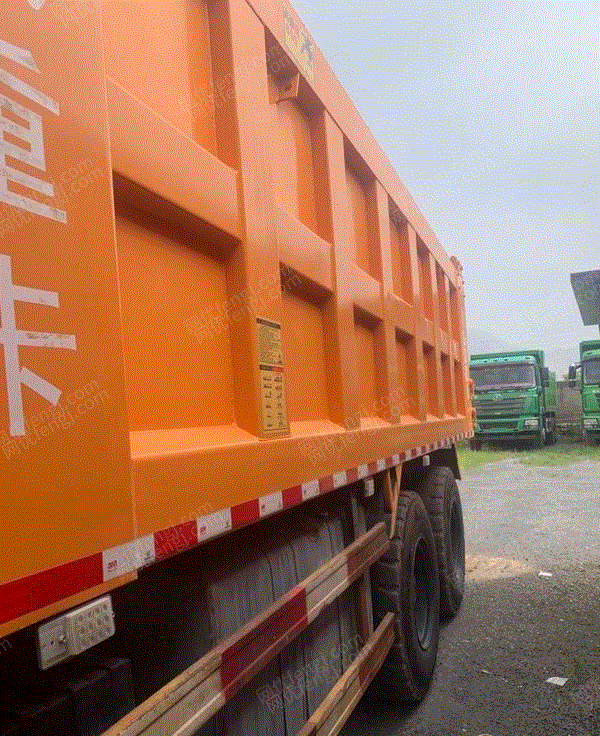 自卸车/翻斗车出售