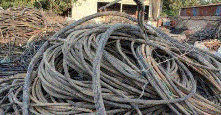 Цзянмэнь в больших количествах перерабатывает использованные кабели