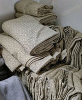 上海嘉定区出售一批酒店二手窗帘，尺寸一般高2.5左右，宽3米左右