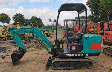 二手挖掘机出售