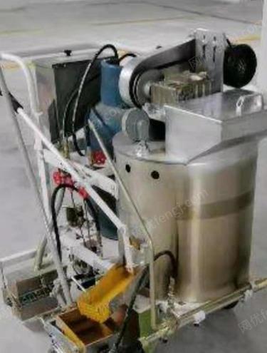 出售闲置大湾的自动搅拌热熔划线一体机
