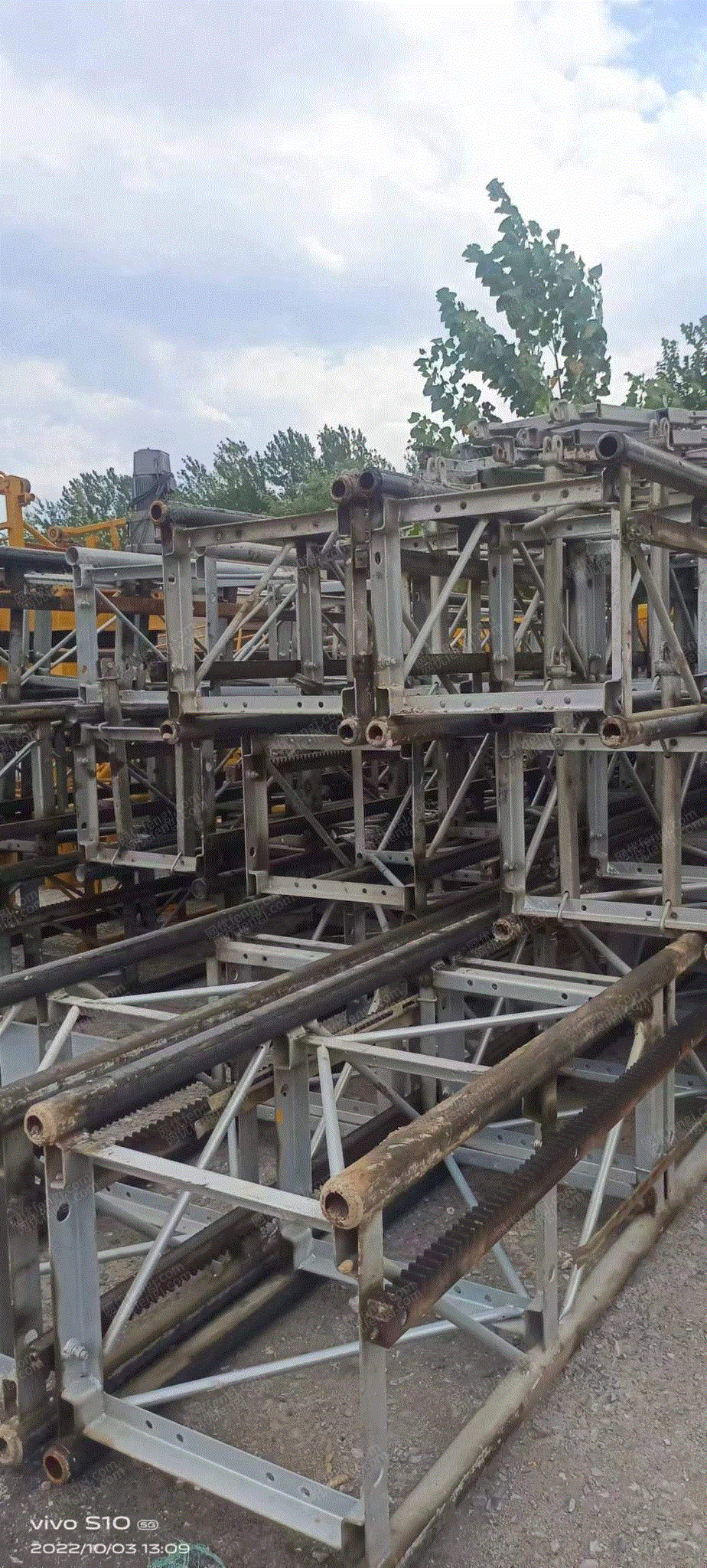 二手建筑施工電梯出售