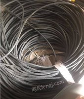 重庆地区出售3*2.5电缆266米，全新未使用