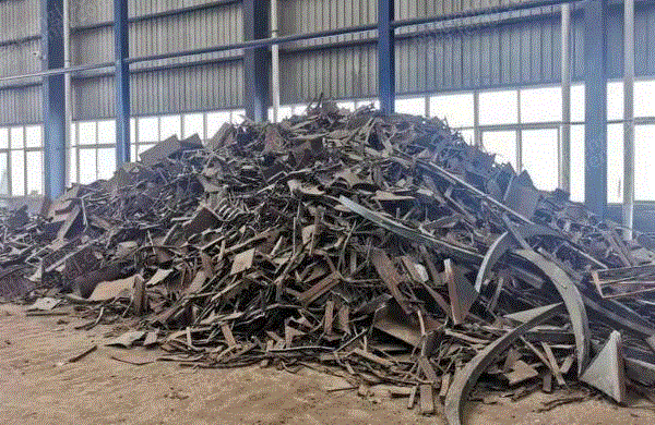 A batch of scrap iron from Jiangsu Yancheng long-term professional recycling plant