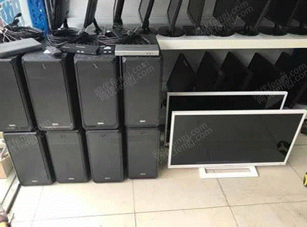 A large number of second-hand computers are recycled in Liuzhou, Guangxi,
