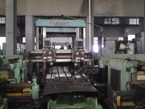 Shi Hezi is looking for a number of second-hand presses and hydraulic presses at a high price