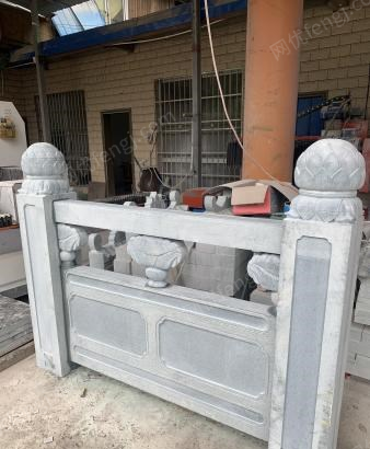 广西桂林石材雕刻加工厂转让，具体包括石材雕刻机4台，石材仿形机1台，叉车、吊臂等