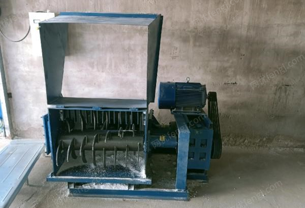 安徽合肥处理新机器泡沫冷压机，九月份买的，