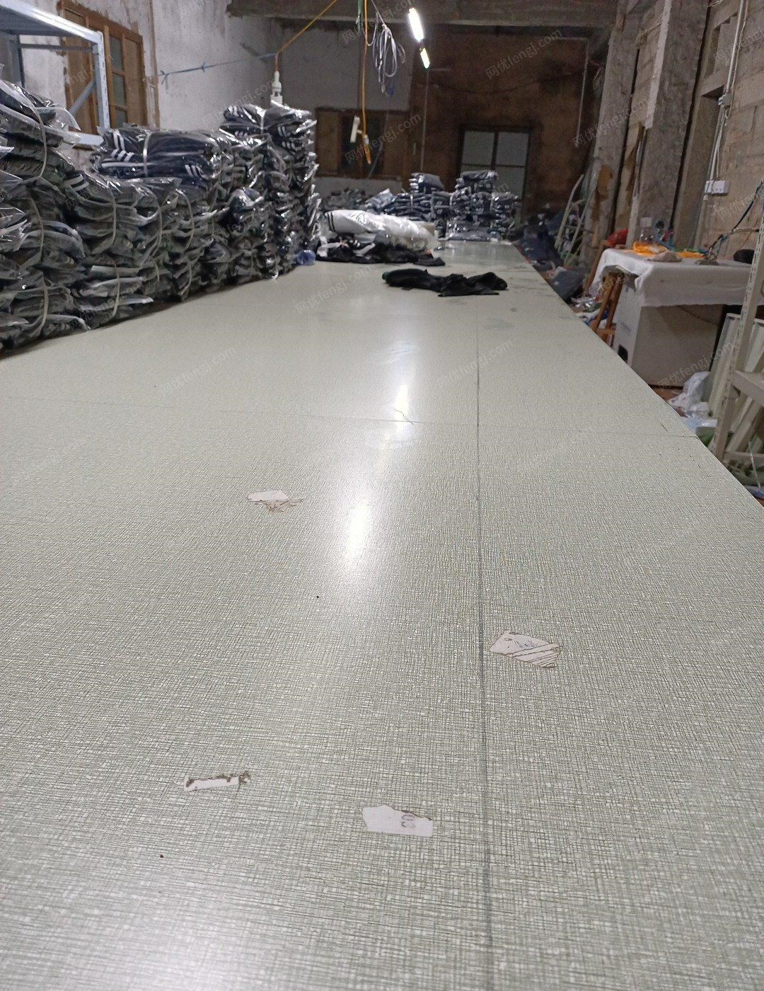 福建泉州转让二手裁床，宽度2m2，长度9m6。