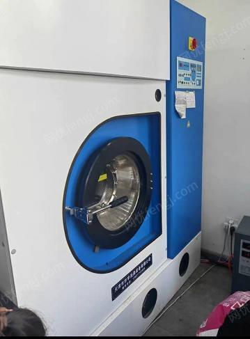 天津地区出售干洗机设备，使用一年