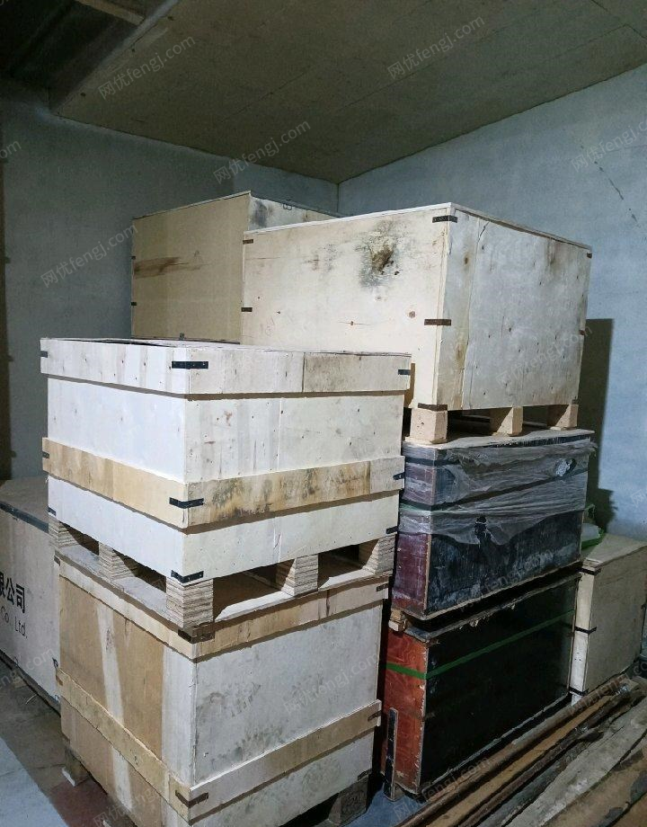 辽宁营口二手木箱出售，有意者电联