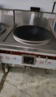 四川泸州出售食堂用大锅灶，天然气的，五月份买的