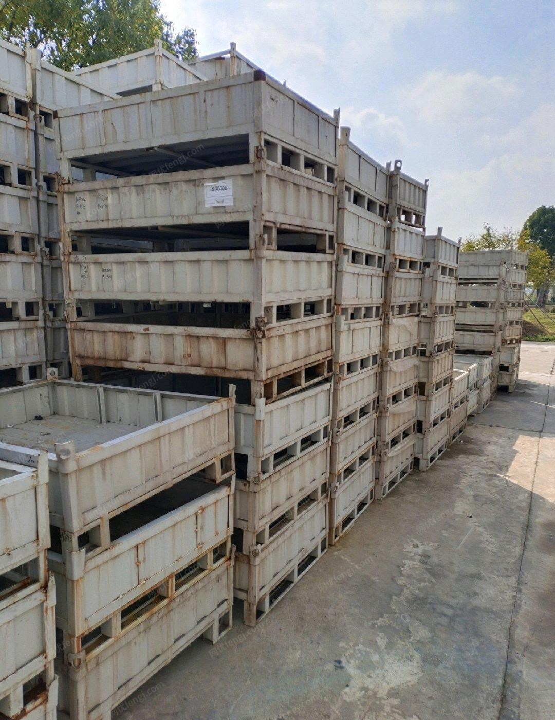 江西景德镇因业务调整，仓库料件中转箱出售。1200宽900高350