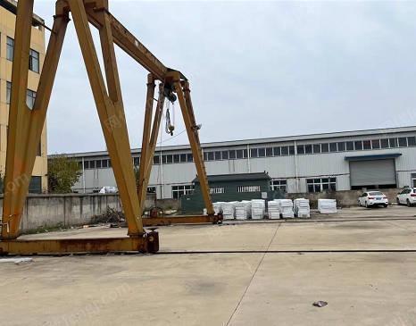 湖北武汉出售二手10吨轨道龙门吊