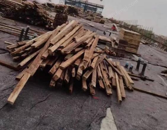 湖北武汉出售工地退下来的一批5*10、4*8木方、122*244模板、9*9木方