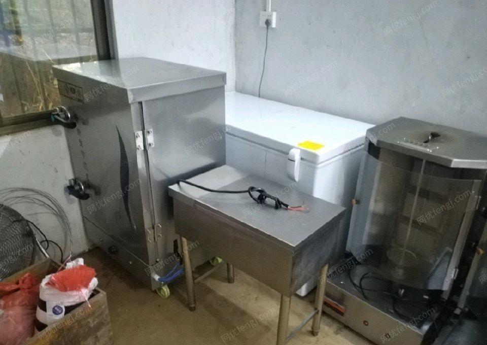海南海口二手厨房设备九成新蒸饭柜，烤炉机，炸锅转让