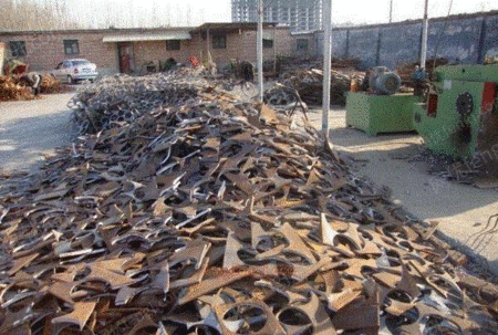 工事現場のスクラップ100トンを高値回収江蘇省泰州市