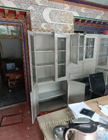 西藏拉萨办公用品文件柜办公桌，床等转让
