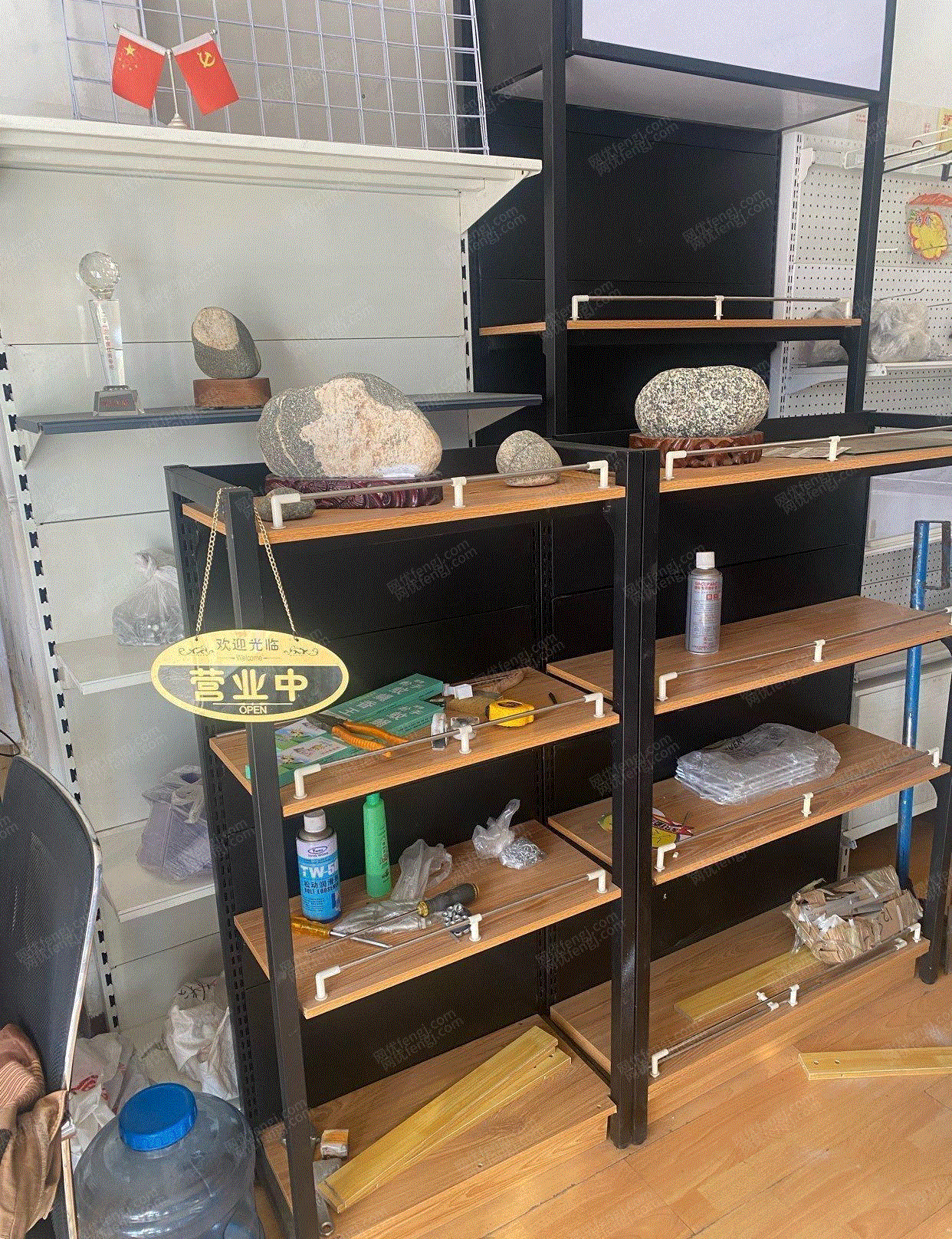 山東泰安蔬菜水果貨架展柜九成新低價(jià)出售 其他出售