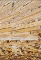 高价回收工地建筑方木，模板，钢筋等材料