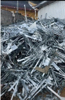 大量回收各种废铁，不锈钢，废金属等