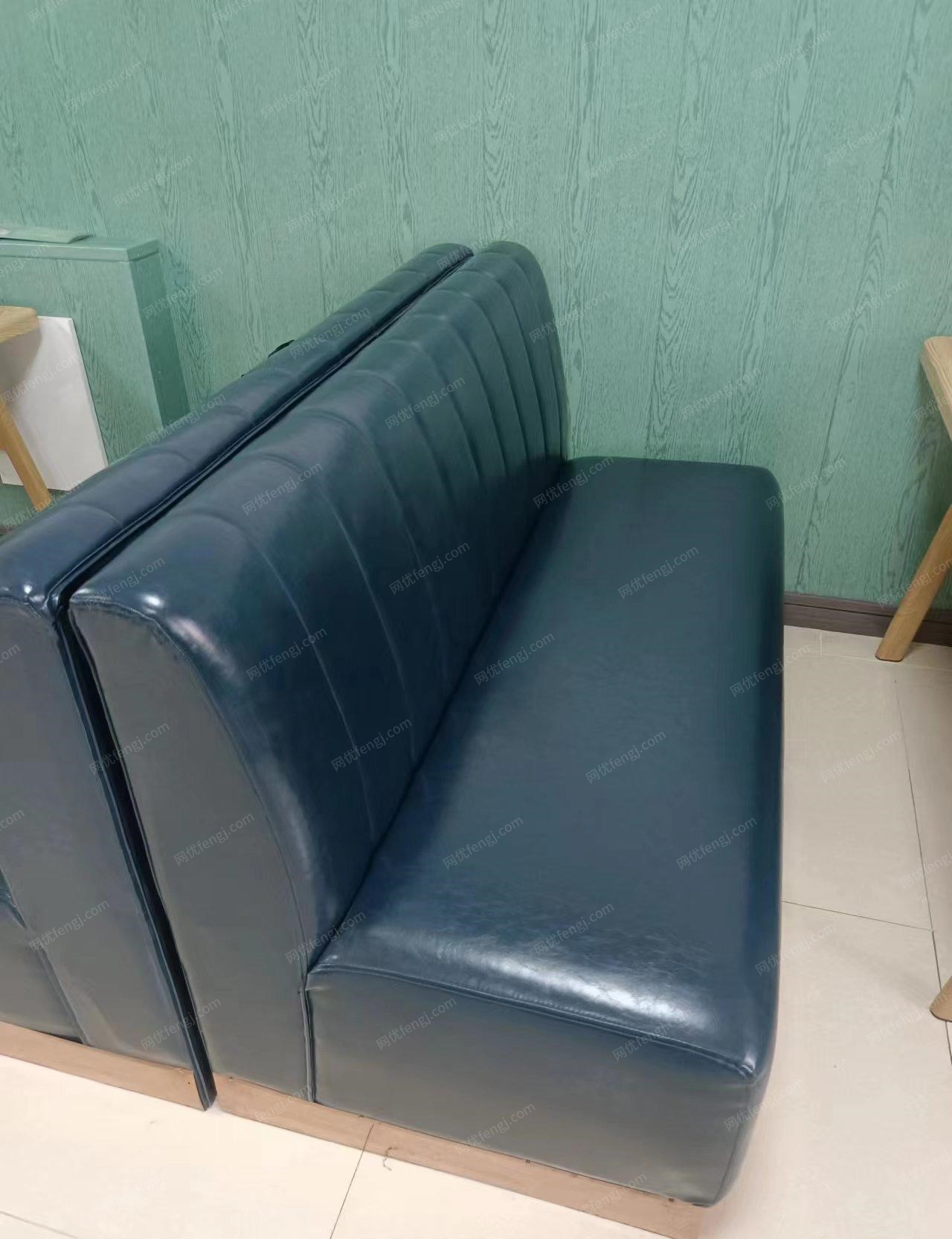 宁夏银川9成新沙发出售，带桌子