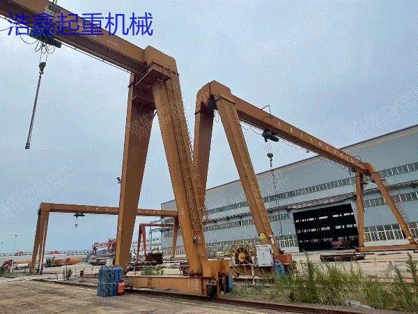 Sell second-hand gantry crane MH16+5 tonnes-36 m and rise by 12 m