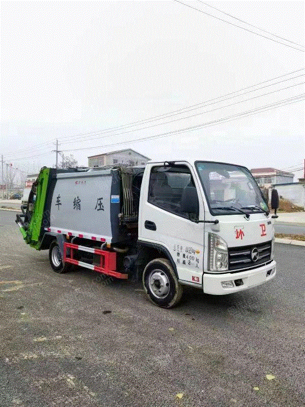 Newly arrived at a boutique Guoliulan brand 5-square rear-mounted compressed garbage truck