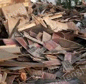 回收废旧模板，木材