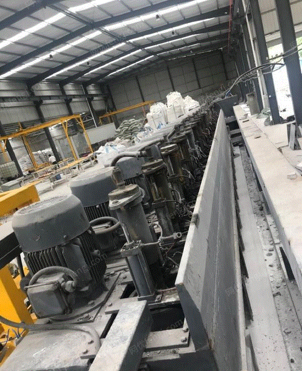 四川南充转让工厂16头水磨机+自动喷砂抛机