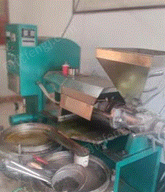 安徽六安菜籽油压榨机，麻油压榨机，炒货机器等粮油加工设备低价出售！