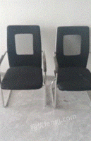 宁夏银川低价出售办公电脑2台，两张办公桌4人用带6把椅子，1+1+3布艺沙发