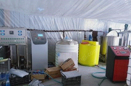 新疆阿克苏二手营业中玻璃水防冻液尿素洗衣液洗洁精生产设备整体出售