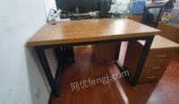 北京丰台区9成新办公桌1200*700出售