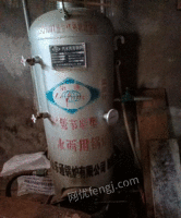 四川广安蒸汽锅炉出售，只用了一个星期。价格面议，比废铁高点就可以