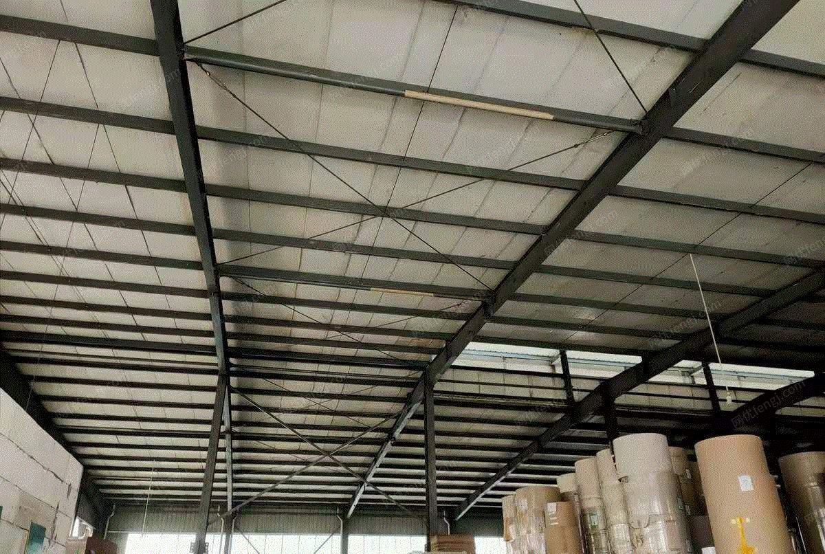 企业出售钢结构厂房材料。长64米，宽36米，高9-12米